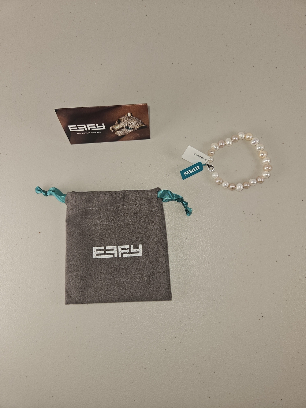Brand New EFFY Freshwater Pearl Stretch Bracelet & Pouch - White Pearls